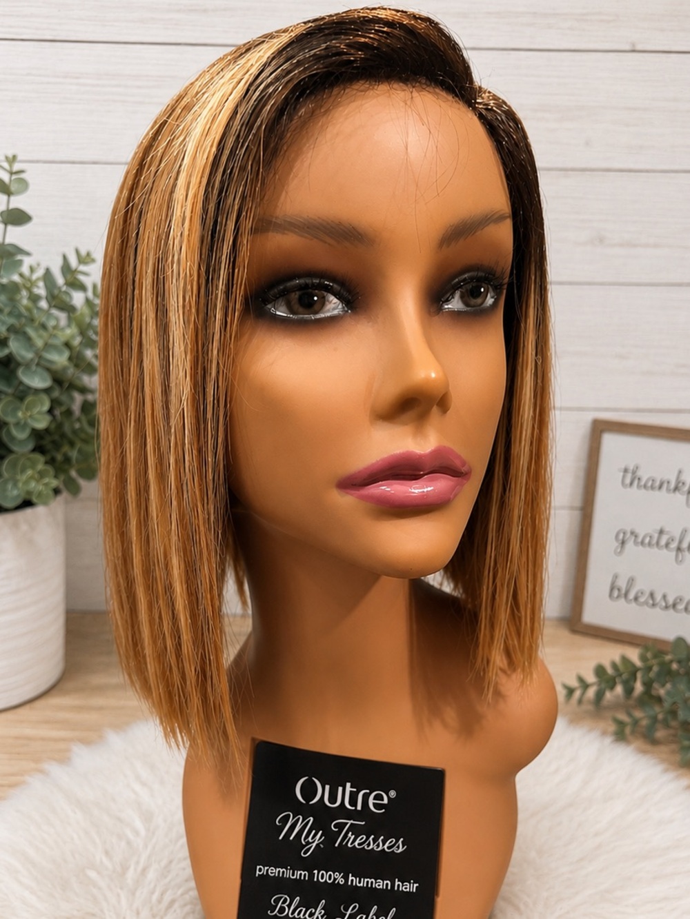 Outre HH-Letisha 100% Human Hair HD Lace Front Wig OMFF Honey Cream - Picture 2 of 13